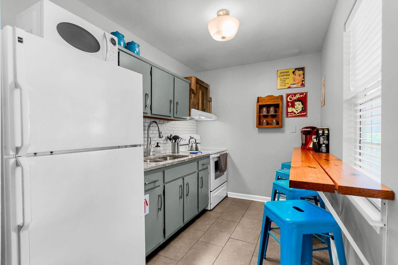 115 S Magnolia Street Photo 94