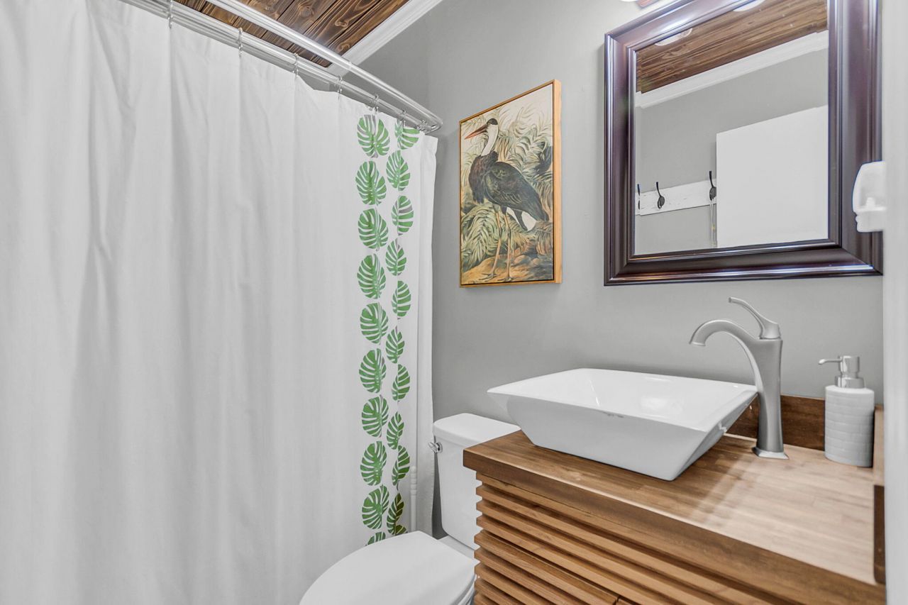 115 S Magnolia Street Photo 98