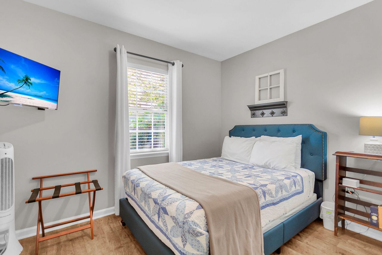 115 S Magnolia Street Photo 99