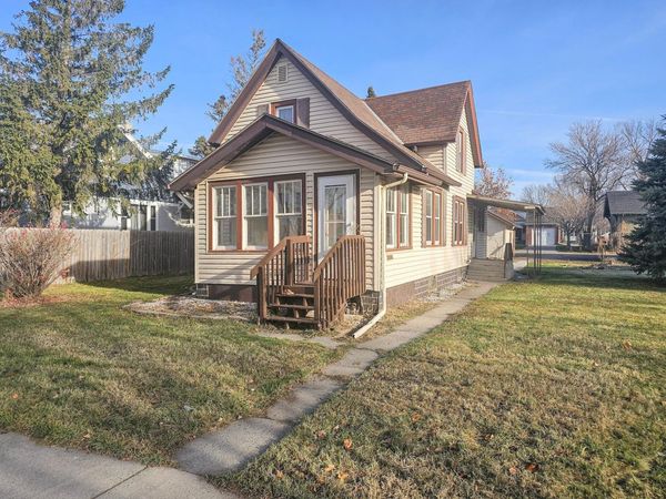 606 W Main Street, Marshall, MN 56258