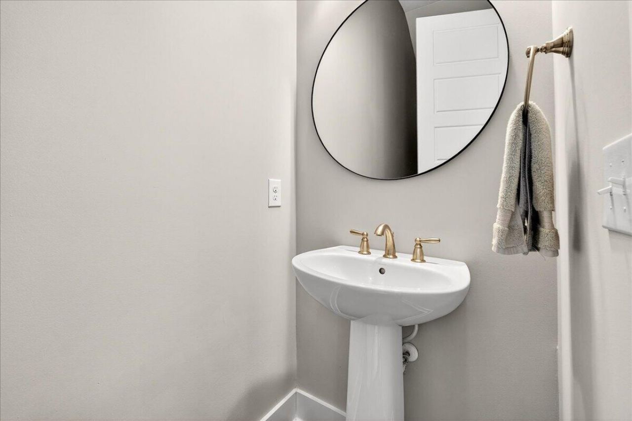 2022 Codorus Lane Photo 23