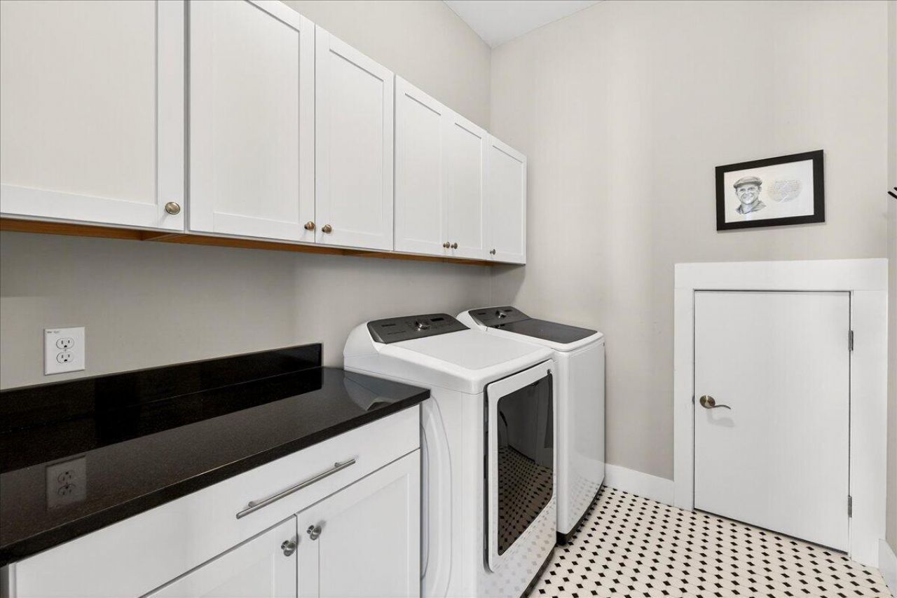 2022 Codorus Lane Photo 24