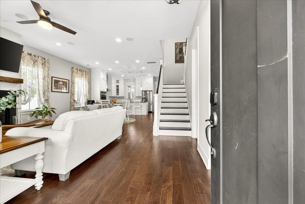 2022 Codorus Lane Photo 4