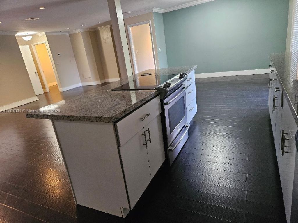 8401 SW 107th Ave, Unit 316E / 315, Miami, FL 33173 Photo