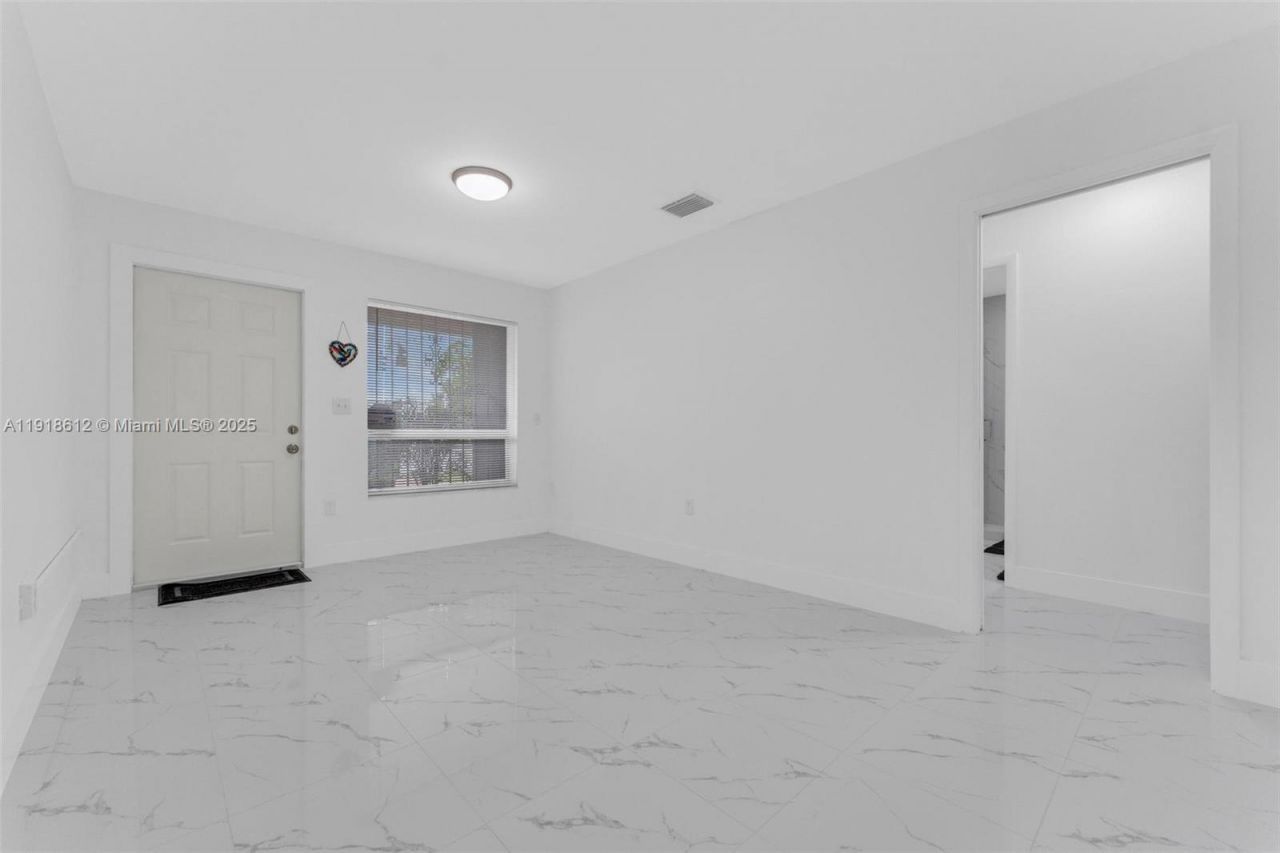 2401 SW 102nd Ave, Miami, FL 33165 Photo