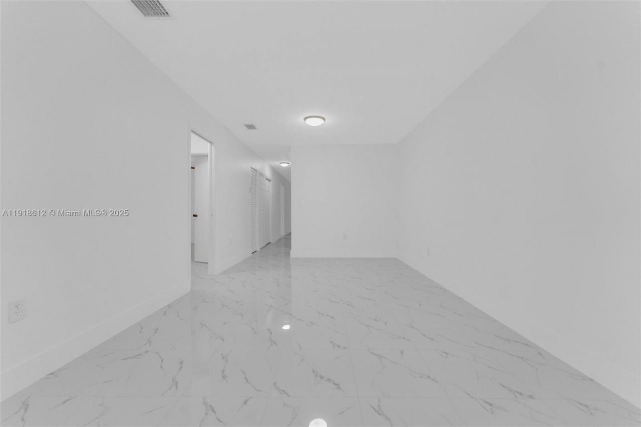 2401 SW 102nd Ave, Miami, FL 33165 Photo