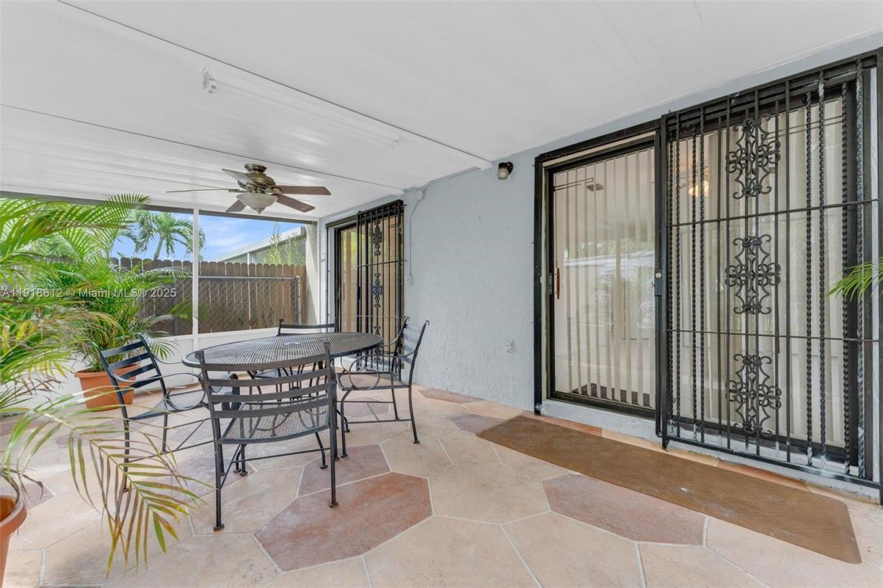 2401 SW 102nd Ave, Miami, FL 33165 Photo