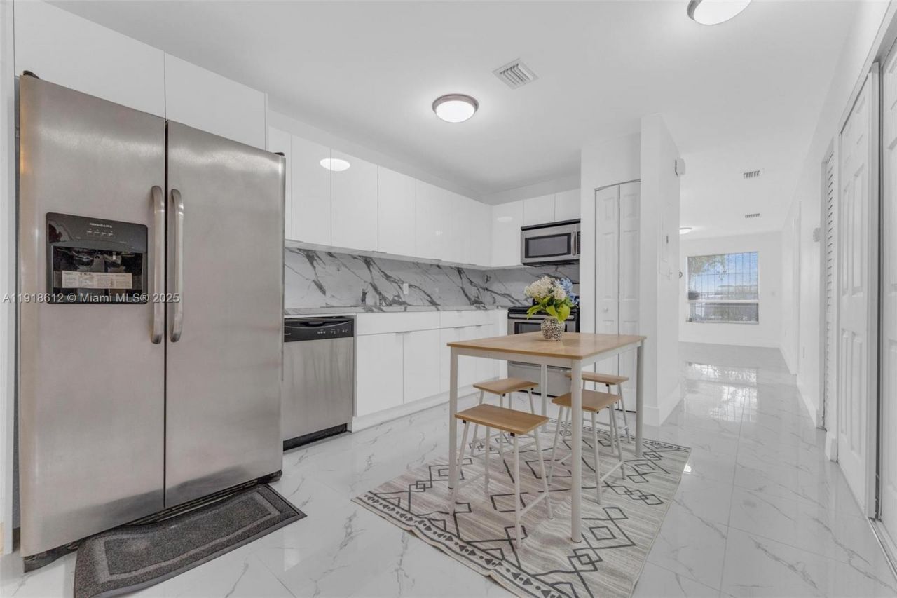 2401 SW 102nd Ave, Miami, FL 33165 Photo