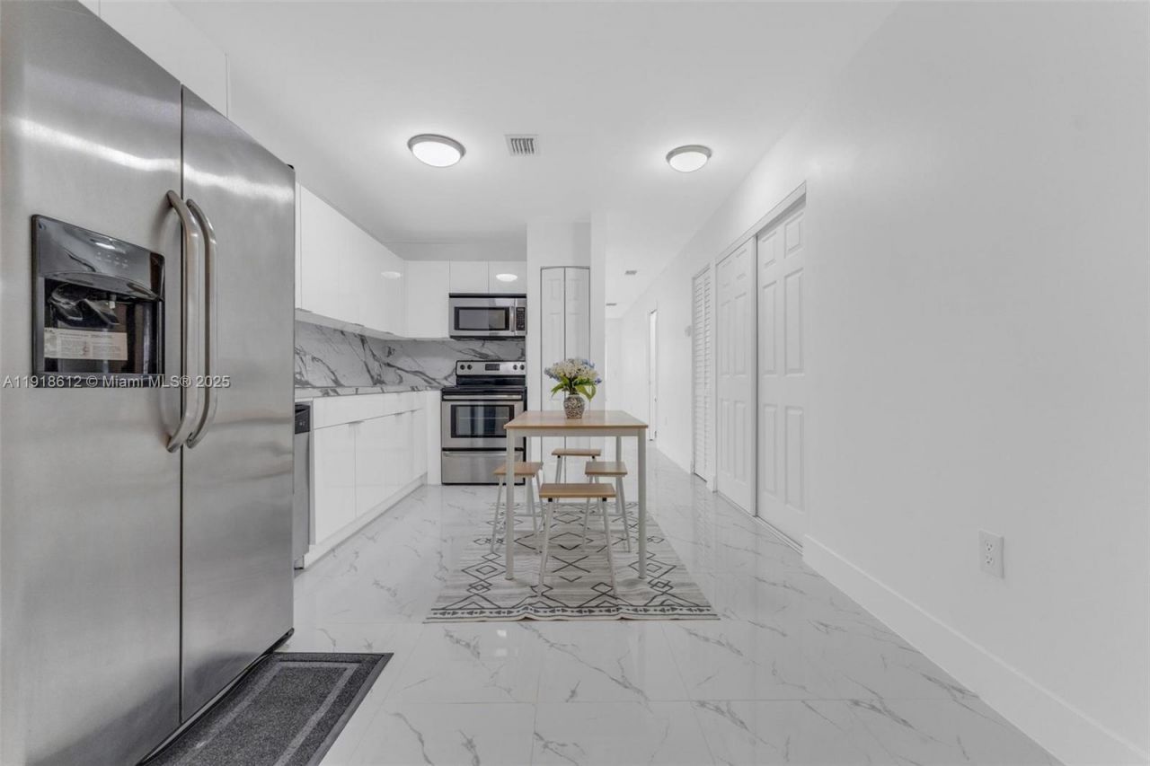 2401 SW 102nd Ave, Miami, FL 33165 Photo