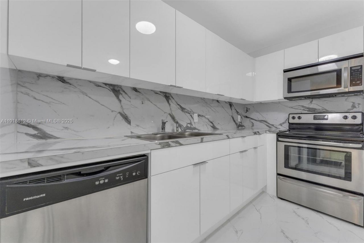 2401 SW 102nd Ave, Miami, FL 33165 Photo