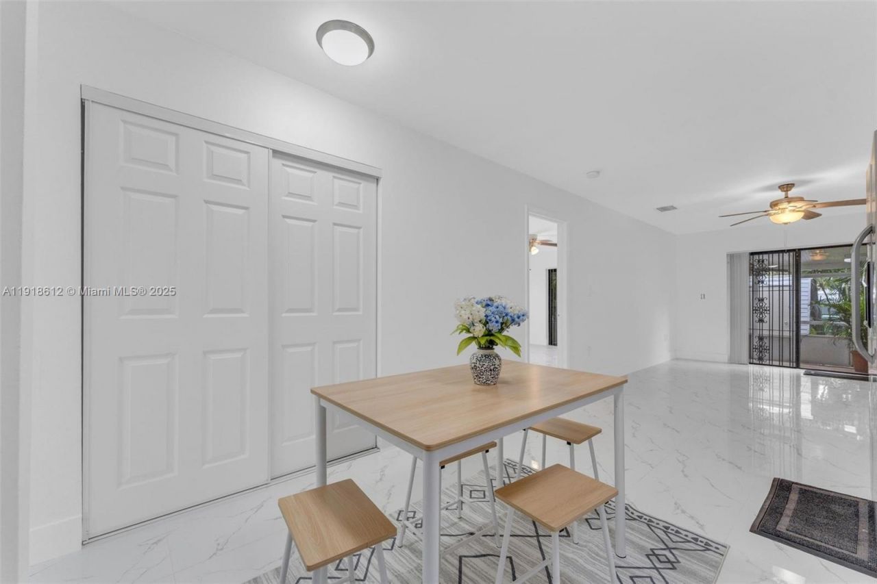 2401 SW 102nd Ave, Miami, FL 33165 Photo