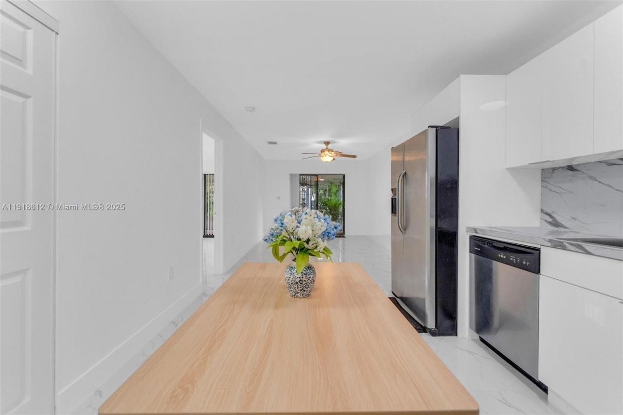 2401 SW 102nd Ave, Miami, FL 33165 Photo