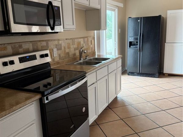 5504 W Bartlett Avenue, Las Vegas, NV 89108