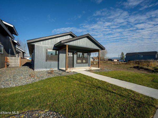 172 W Dustarr Ln, Ponderay, ID 83852