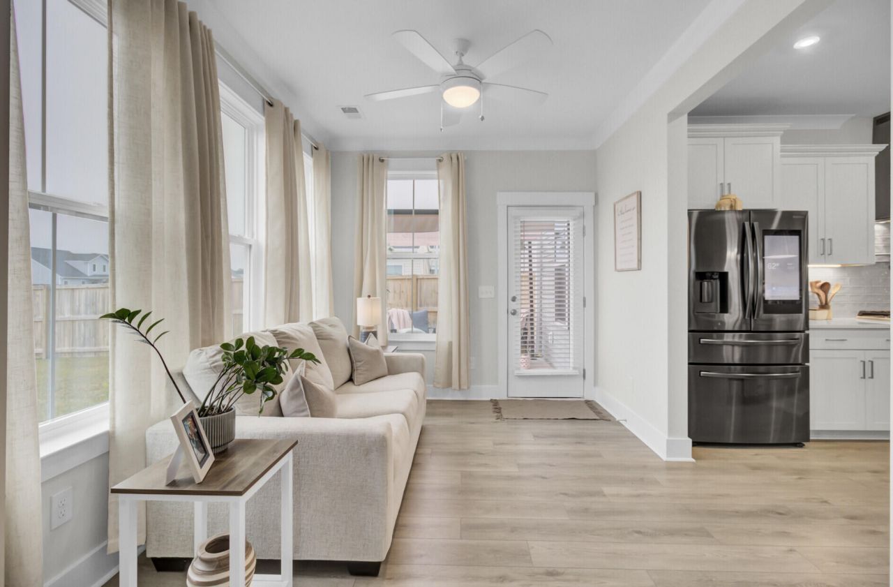 472 Rowley Lane Photo 10