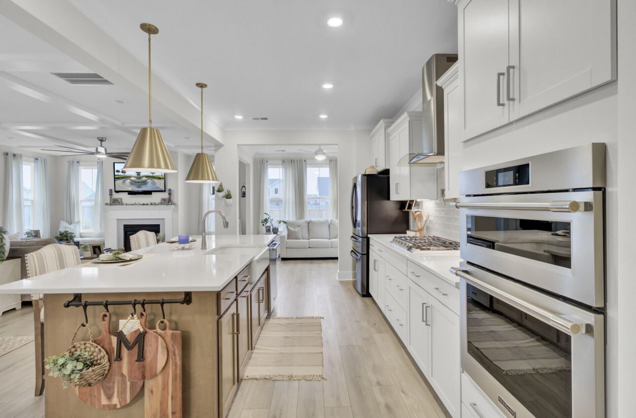 472 Rowley Lane Photo 15