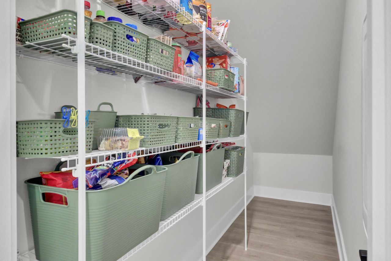 472 Rowley Lane Photo 22