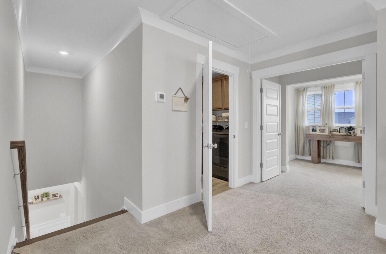 472 Rowley Lane Photo 34