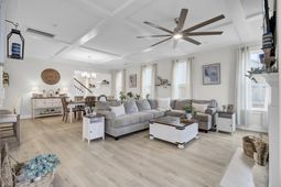 472 Rowley Lane photo 4