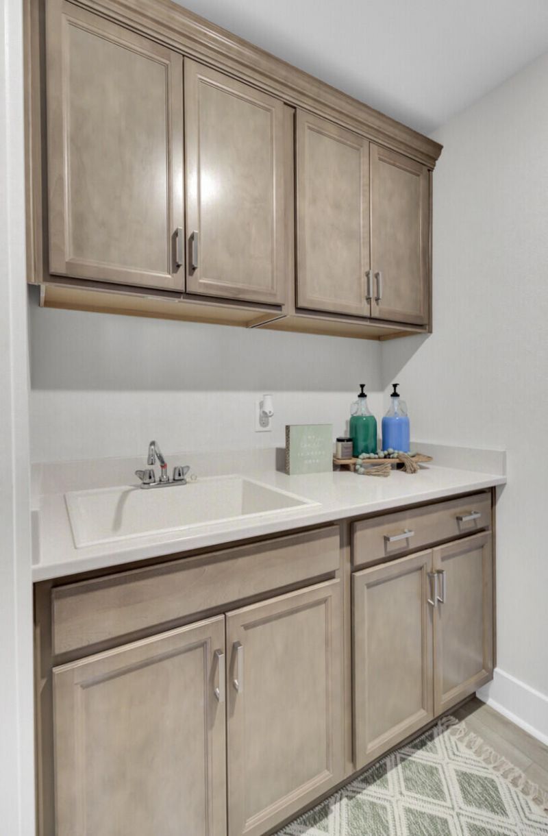 472 Rowley Lane Photo 45