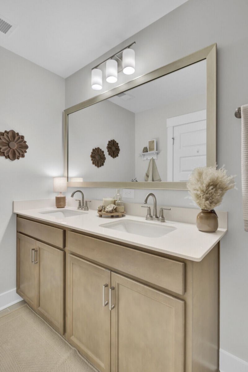 472 Rowley Lane Photo 54