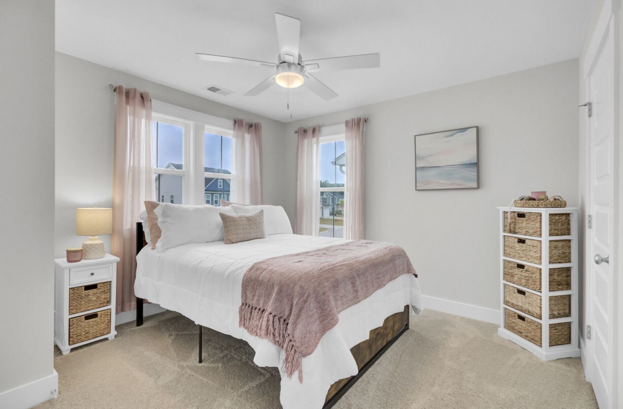 472 Rowley Lane Photo 57