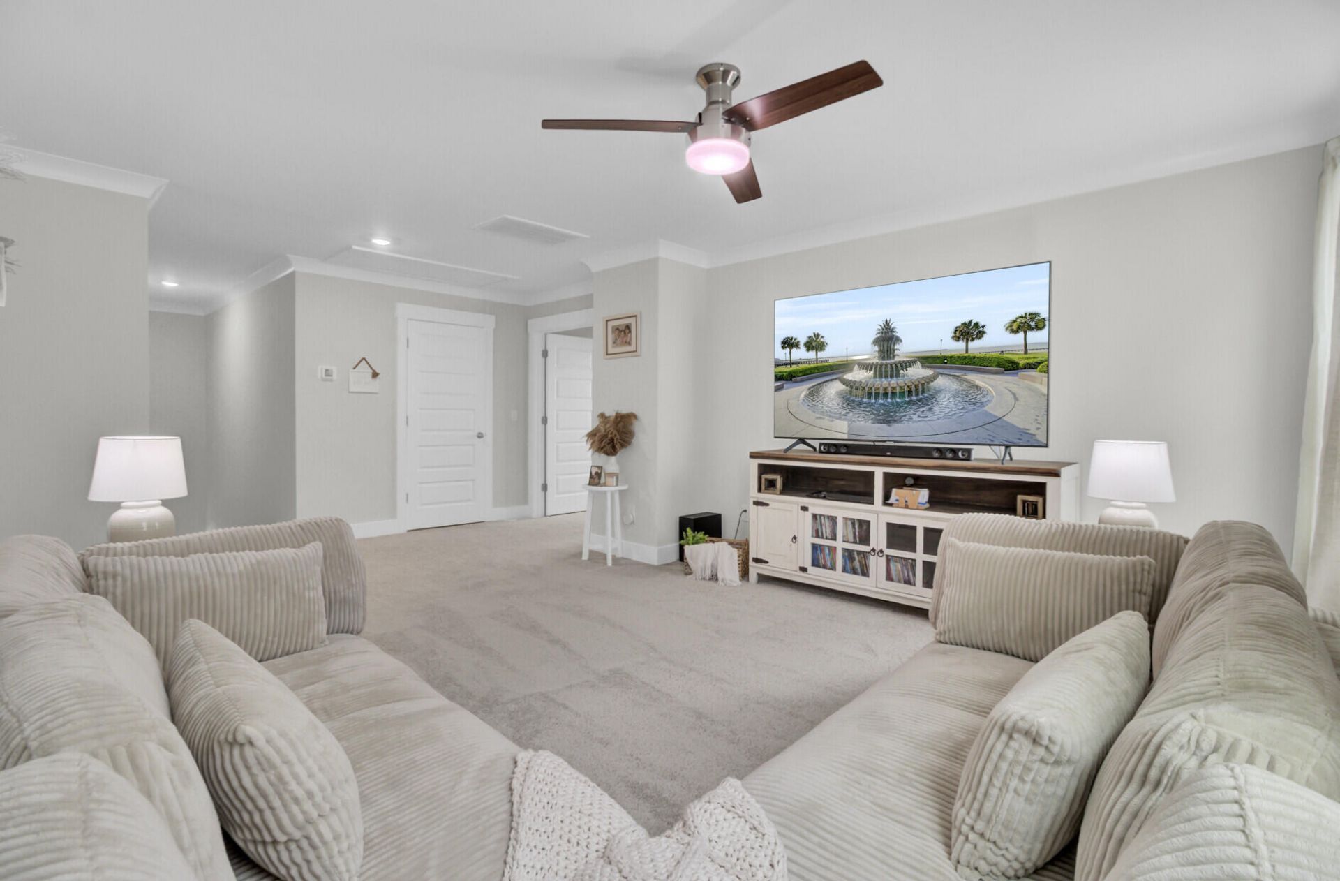 472 Rowley Lane Photo 9