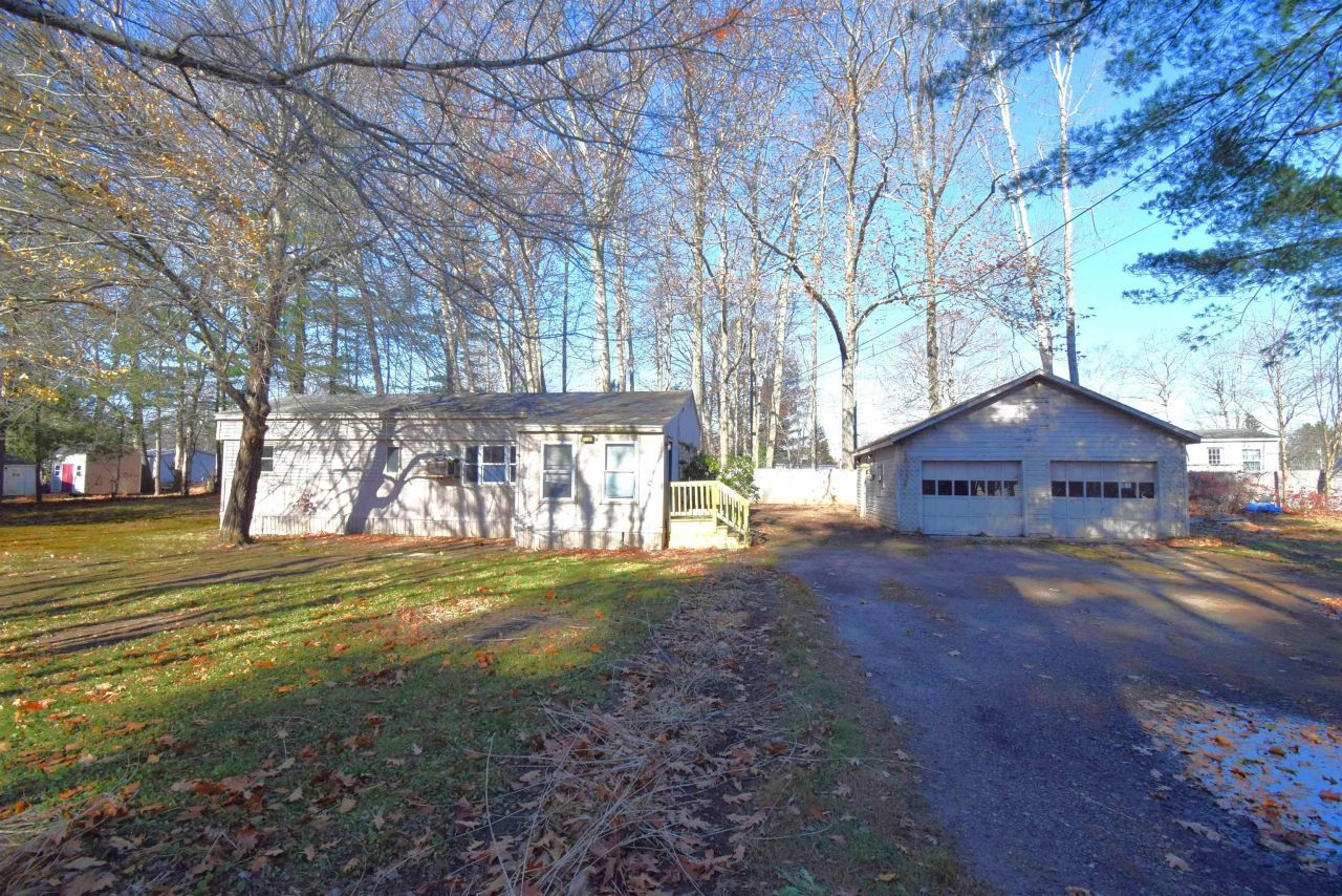 6 Dow Street, Exeter, NH 03833 Main Photo