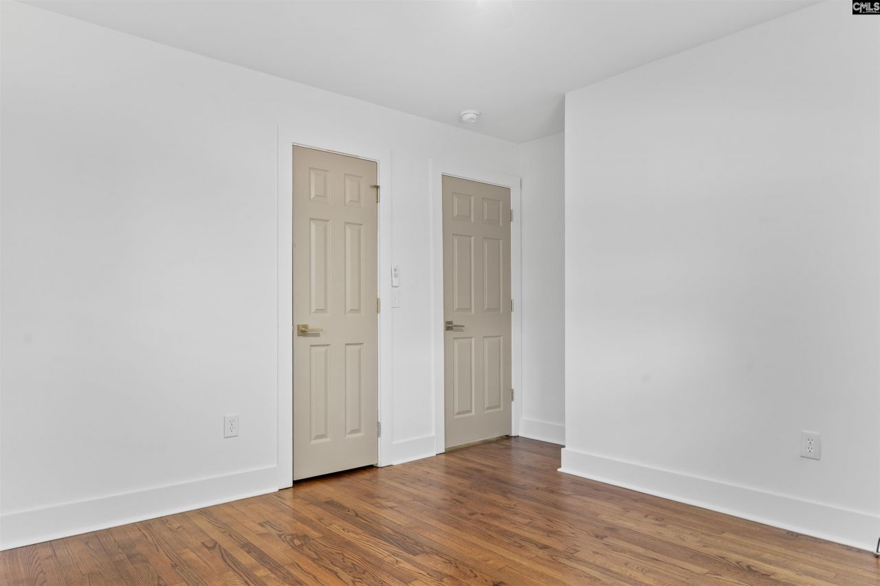 1090 Rodney Road Photo 17