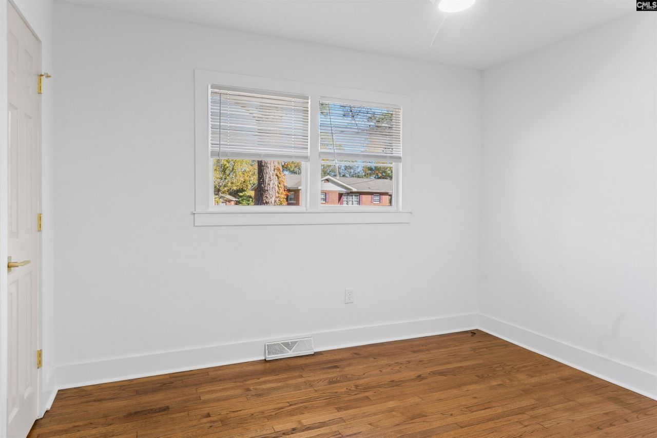 1090 Rodney Road Photo 20