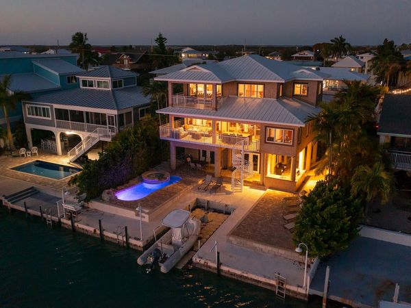 414 E Caribbean Drive, Summerland, FL 33042