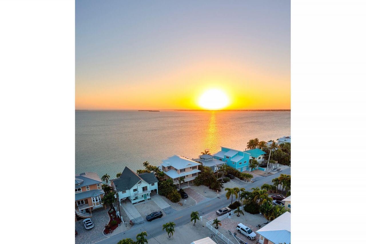 414 E Caribbean Drive, Summerland Key, FL 33042 Photo