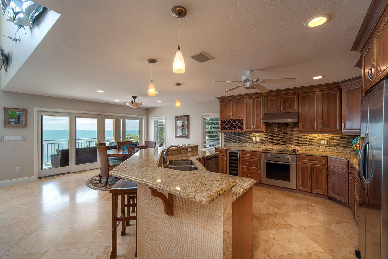 414 E Caribbean Drive, Summerland Key, FL 33042 Photo