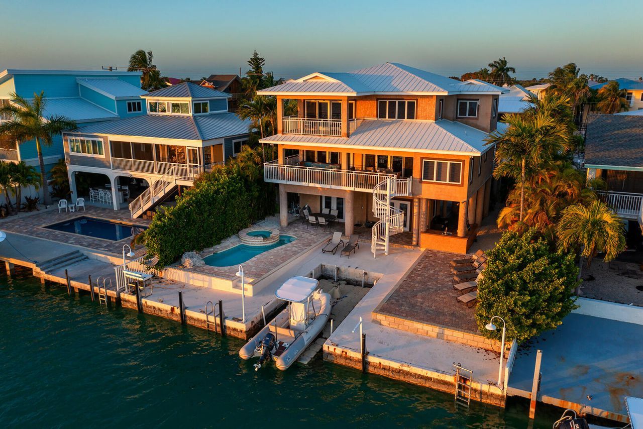 414 E Caribbean Drive, Summerland Key, FL 33042 Photo