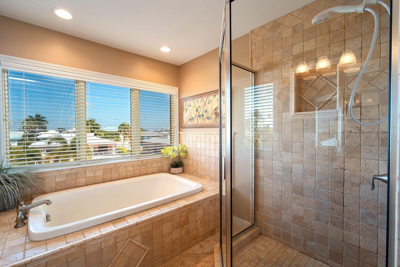 414 E Caribbean Drive, Summerland Key, FL 33042 Photo