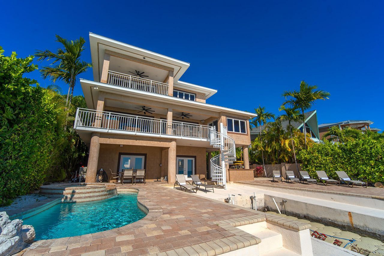 414 E Caribbean Drive, Summerland Key, FL 33042 Photo