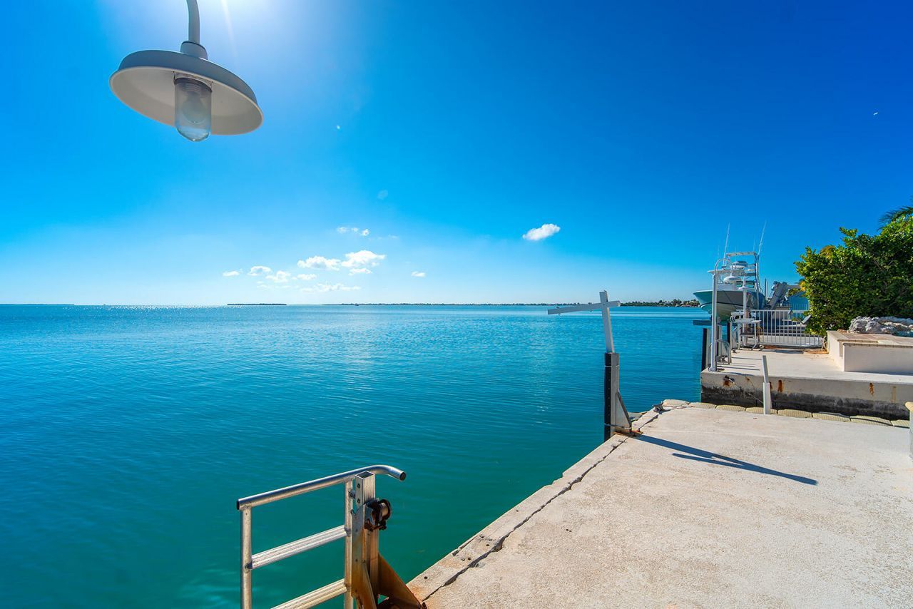 414 E Caribbean Drive, Summerland Key, FL 33042 Photo