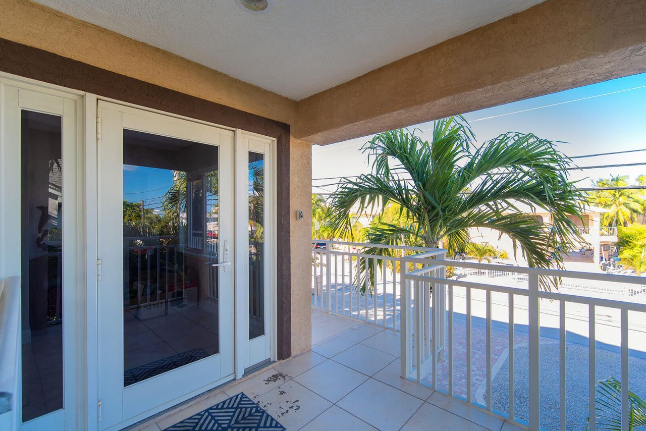 414 E Caribbean Drive, Summerland Key, FL 33042 Photo