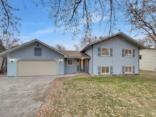 8232 Sumter Avenue N, Brooklyn Park, MN 55445
