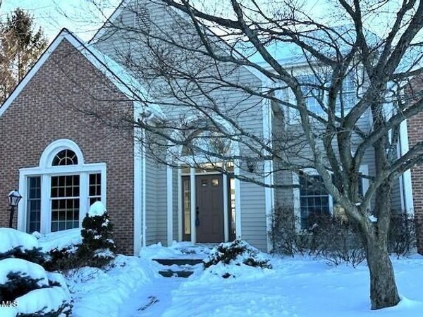 30 Stone Arabia Drive, Troy, NY 12180