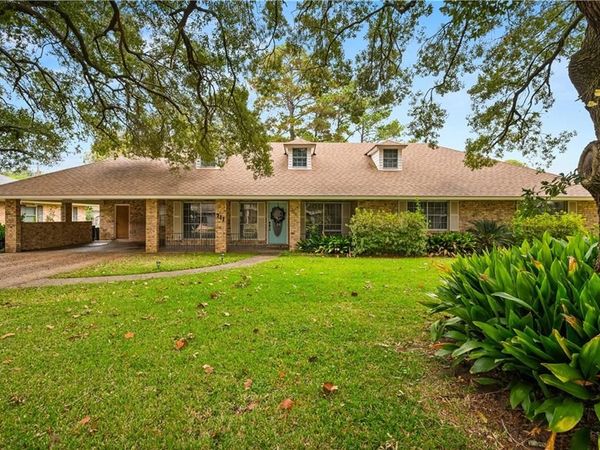 711 TANGLEWOOD Drive, Alexandria, LA 71303