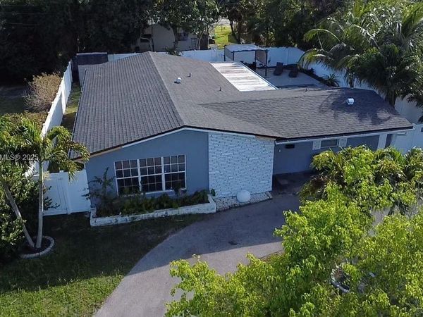 4420 NW 30th Ct, Lauderdale Lakes, FL 33313