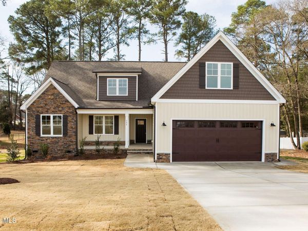 504 Pointe Drive, La Grange, NC 28551