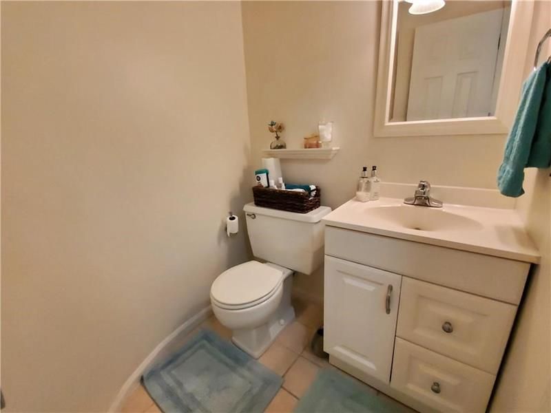 2190 NE 68th Street, Unit 526, Fort Lauderdale, FL 33308 Photo