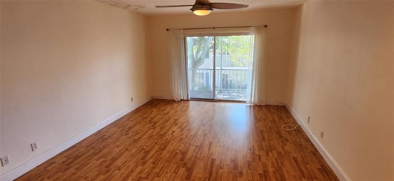 2190 NE 68th Street, Unit 526, Fort Lauderdale, FL 33308 Photo