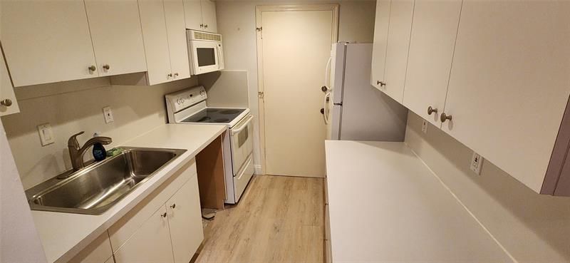 2190 NE 68th Street, Unit 526, Fort Lauderdale, FL 33308 Photo