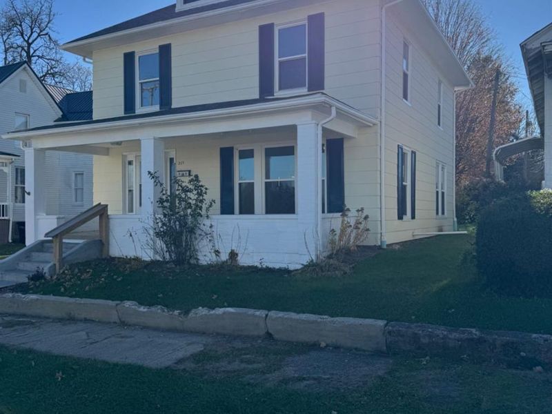 215 E Beech Street, Highland, OH 45133 Photo 4