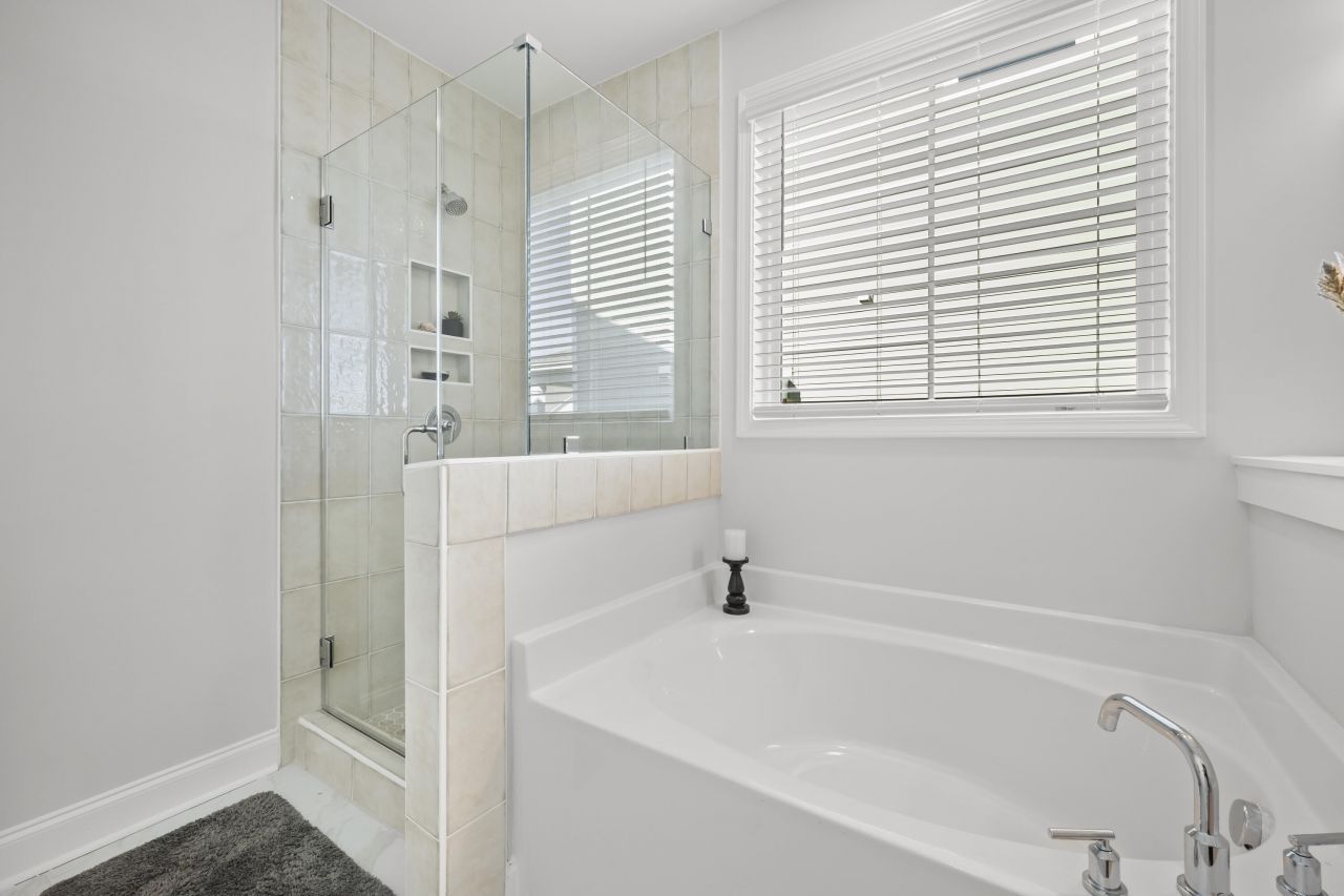 519 Eagleview Drive Photo 14