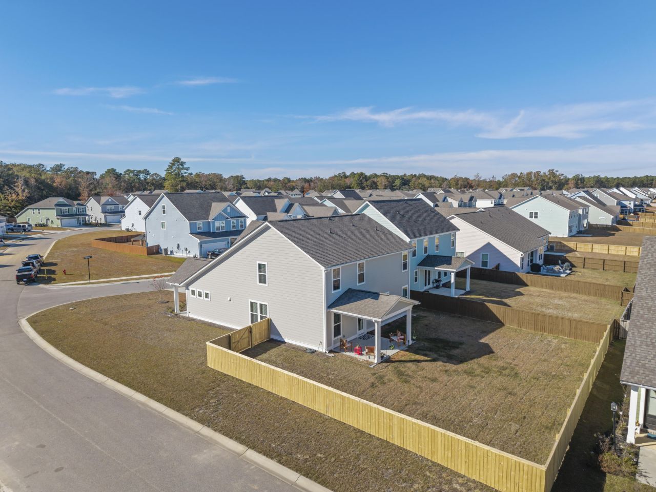 519 Eagleview Drive Photo 2