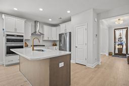 519 Eagleview Drive photo 4